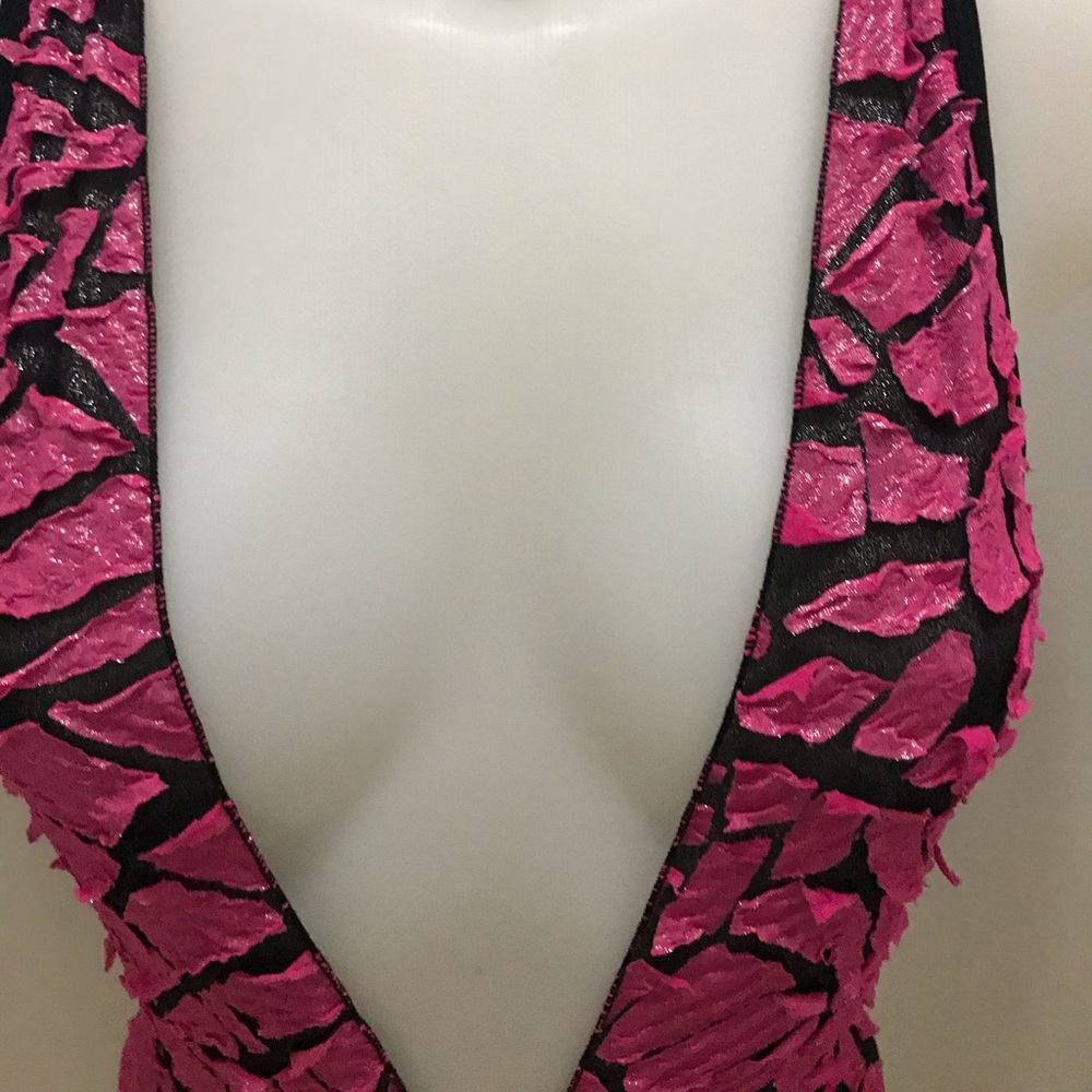 Swimsuit - Picture 4 of 7